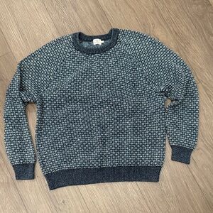 Faherty Navy and White Crewneck Sweater